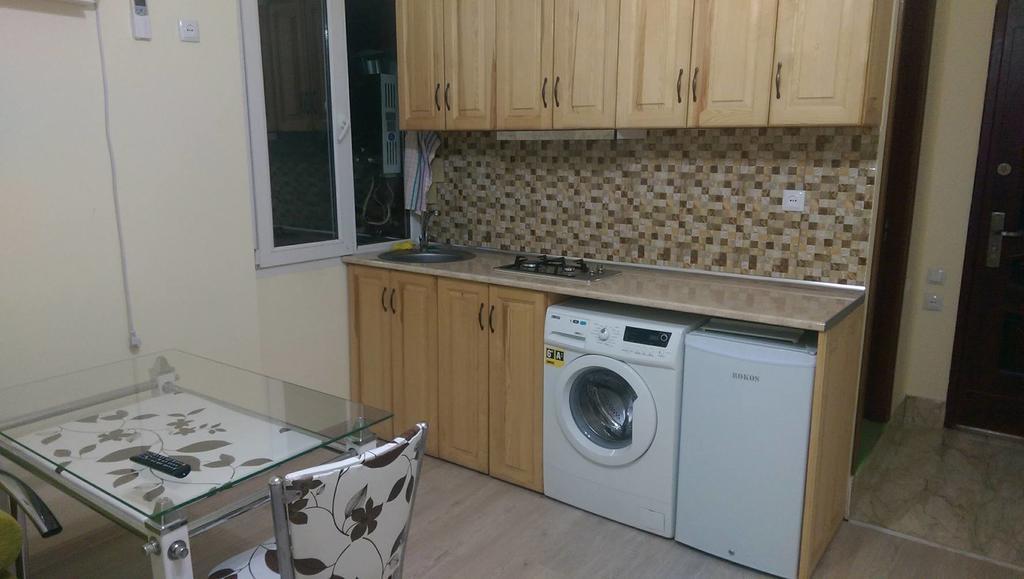 Apartments Komakhidze 68 バトゥーミ エクステリア 写真
